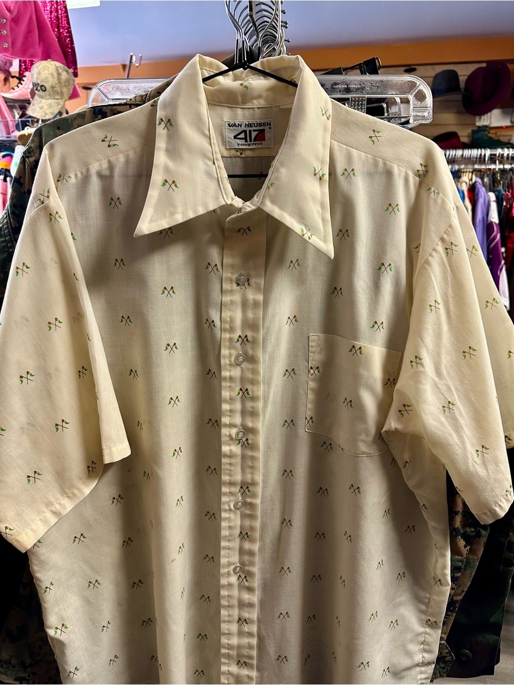 Van Heusen Cream Short Sleeve Button-Down Shirt with Green Accent Motif